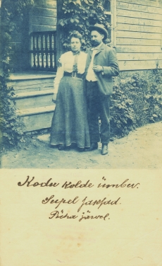 August Kitzberg abikaasaga Pühajärvel