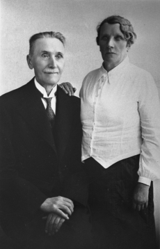 Peeter ja Anna Grünfeldt Nõmmel 1935. a
