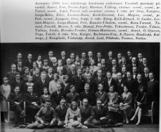 EÜS Veljesto 10. aastapäeva tähistamine koos külalistega Helsingi Ülikooli Satakunta osakonnast 1930. a. Heiti Talvik 5. reas par. 1. 