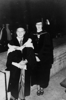 Ants Oras ja Ethel Colbrunn 07.06.1954 - päeval, mil Orased said Ameerika kodakondsuse paberid