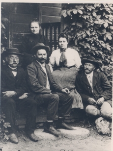August Kitzberg abikaasaga, Jaan Kitzberg, väimees M. Nõges abikaasaga 
