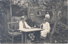 August Kitzberg perekonnaga 1925. a. Kuressaares 