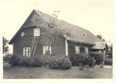 Kitzbergi kodu  Maie koolimaja Pöögles 