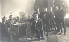 Rahukonverents Tartus 2.02.1920. a. Vas. 2. Anton Jürgenstein, kuues M. J. Eisen
