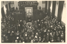 O. Lutsu matusetalitus a/ü kultuurimajas 26. III 1953. a. Tartus
