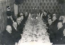 A. H. Tammsaare auks korraldatud lõunasöök Grand Hotellis 7. mail 1938. a.

