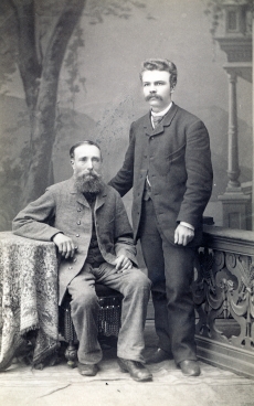K. E.Sööt koos ristiisa Karl Fischeriga,   1898

