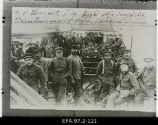 Prantsusmaal sõjavangis olnud eestlased allveelaeva Lembit pardal. 1920