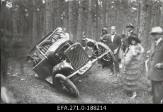 Piirituseärimees Bernhard Palmi auto Chevrolet pärast Kose teel toimunud inimohvriga avariid. 03.07.1924