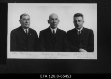 Kaubandus-tööstuskoja Valga esindus: Otto Tuvikene, Voldemar Neumann (esimees), Mihkel Laurits (sekretär).	1930-ndad