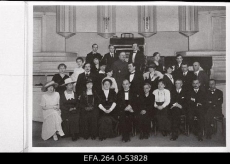 Tallinna Kõrgema Muusikakooli õpetajad Estonia kontserdisaalis. 1920